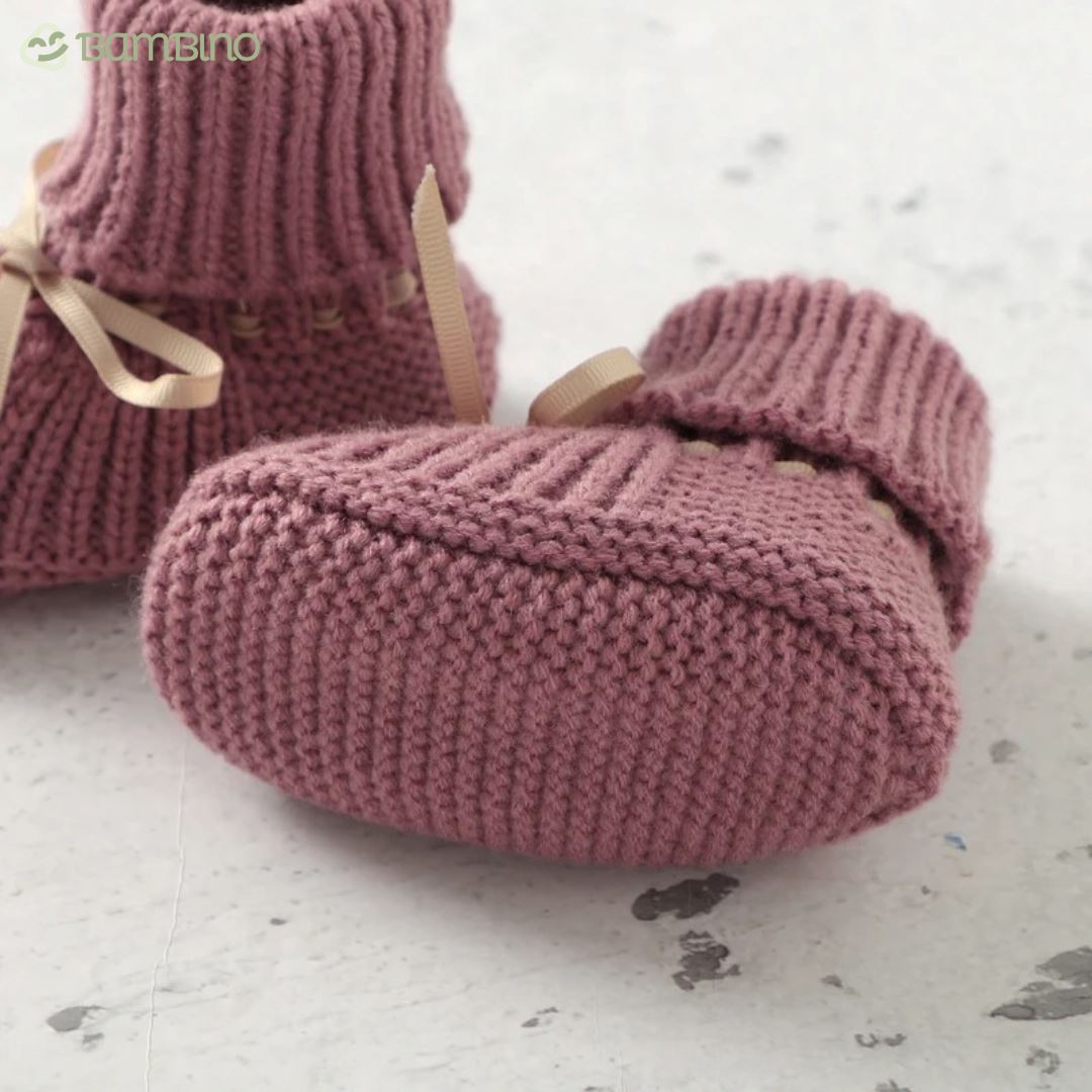 Conjunto Sapatinho e Luva em Malha Artesanal para Bebê Conjunto Sapatinho e Luva em Malha Artesanal para Bebê Loja do Bambino