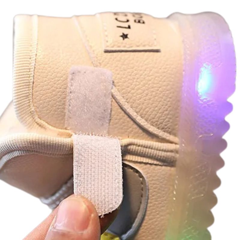 Botinha Infantil Com Luz LED Patinho Botinha Infantil Com Luz LED Patinho Loja do Bambino