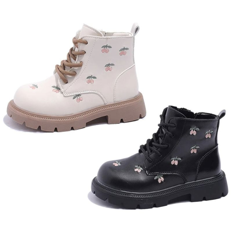 Coturno Couro Infantil Feminino Zíper Lateral Cereja Coturno Couro Infantil Feminino Zíper Lateral Cereja Loja do Bambino