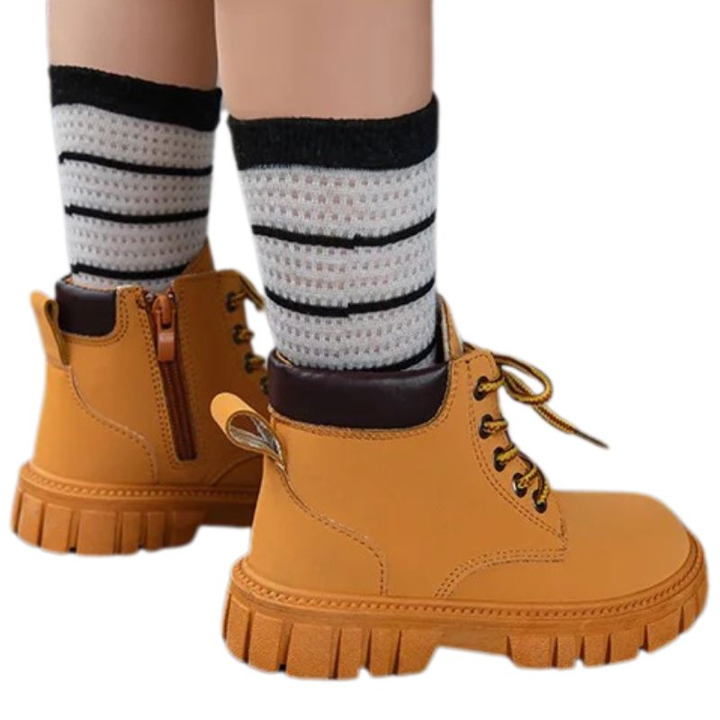 Coturno Infantil com Zíper Lateral Coturno Infantil com Zíper Lateral Loja do Bambino