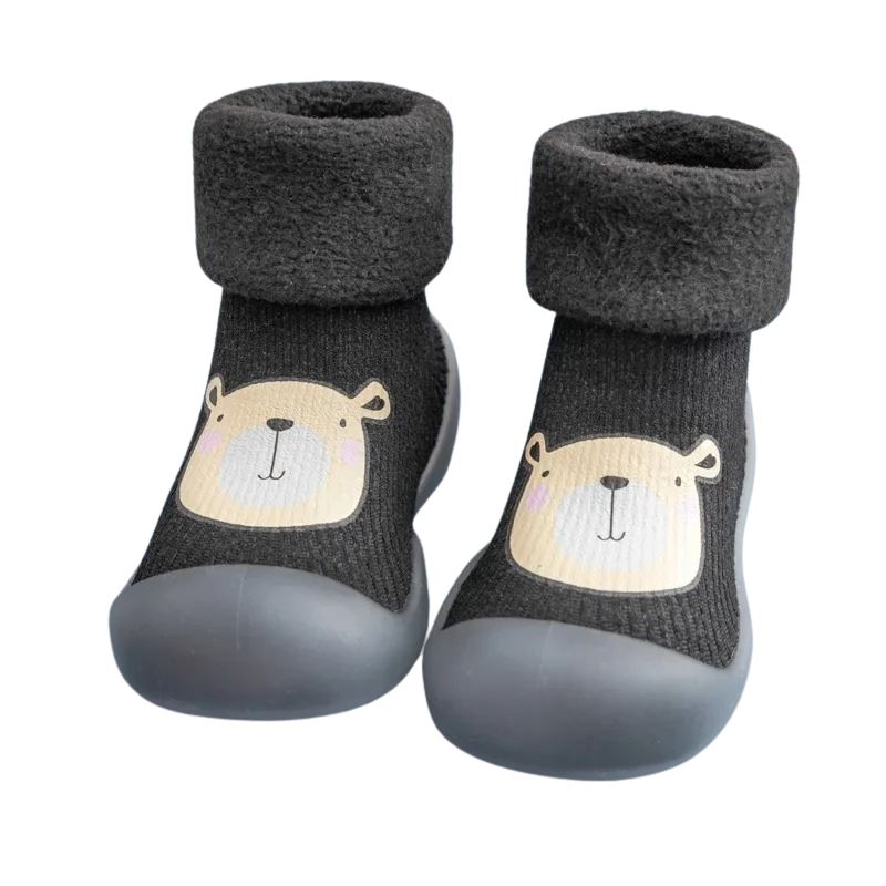 Meia sapatilha infantil antiderrapante com animações estampadas Meia sapatilha infantil antiderrapante com animações estampadas loja do Bambino Preto 0 a 6 meses (11.5cm)