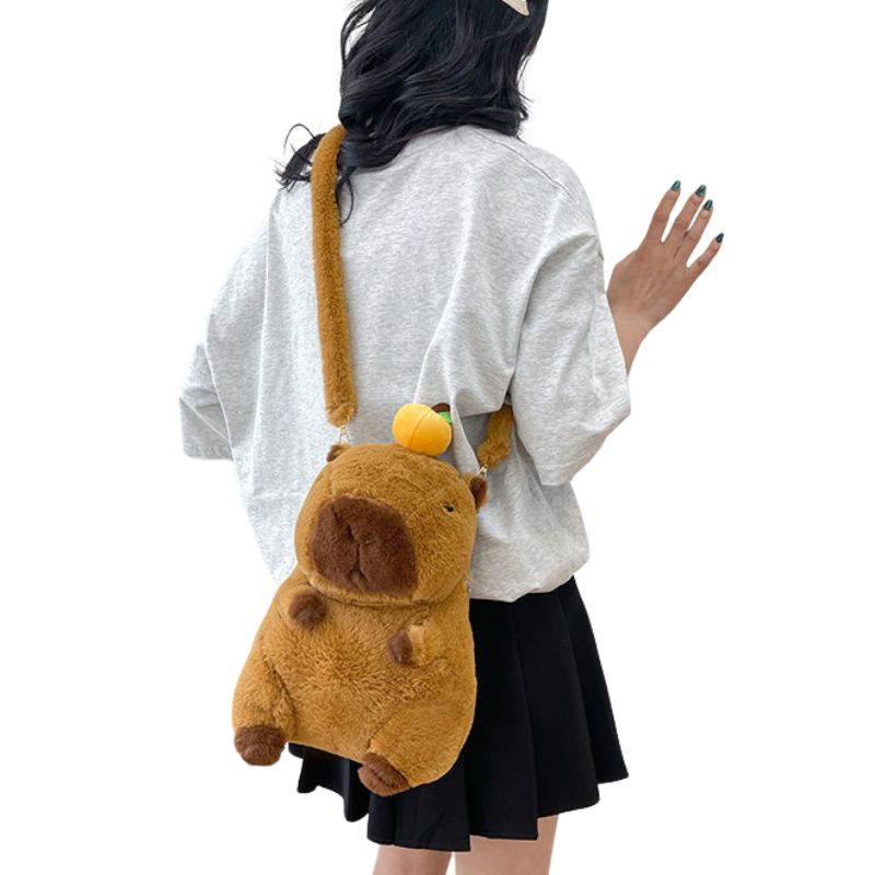 Mochila Infantil Pelúcia Capivara Mochila Infantil Pelúcia Capivara Loja do Bambino