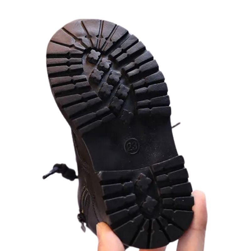 Bota Coturno de Couro Infantil Pelúciada Bota Coturno de Couro Infantil Peluciada Loja do Bambino 