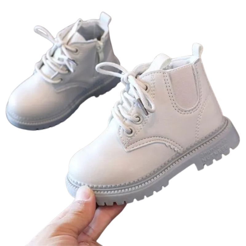 Bota Coturno de Couro Infantil Pelúciada Bota Coturno de Couro Infantil Peluciada Loja do Bambino 