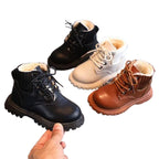 Bota Coturno de Couro Infantil Pelúciada Bota Coturno de Couro Infantil Peluciada Loja do Bambino 