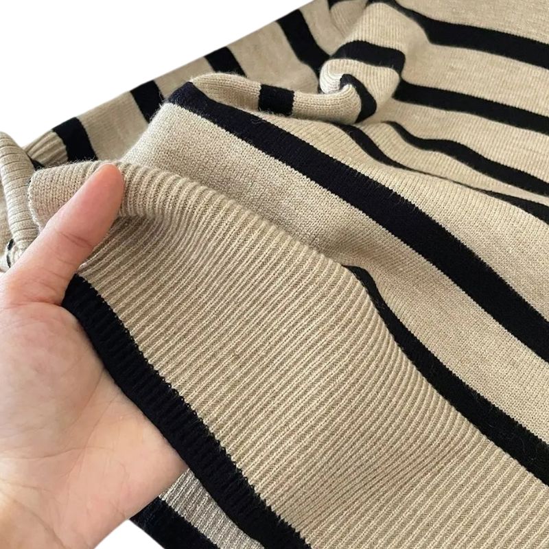 Conjunto Suéter Listrado Infantil Feminino Conjunto Suéter Listrado Infantil Feminino Loja do Bambino 