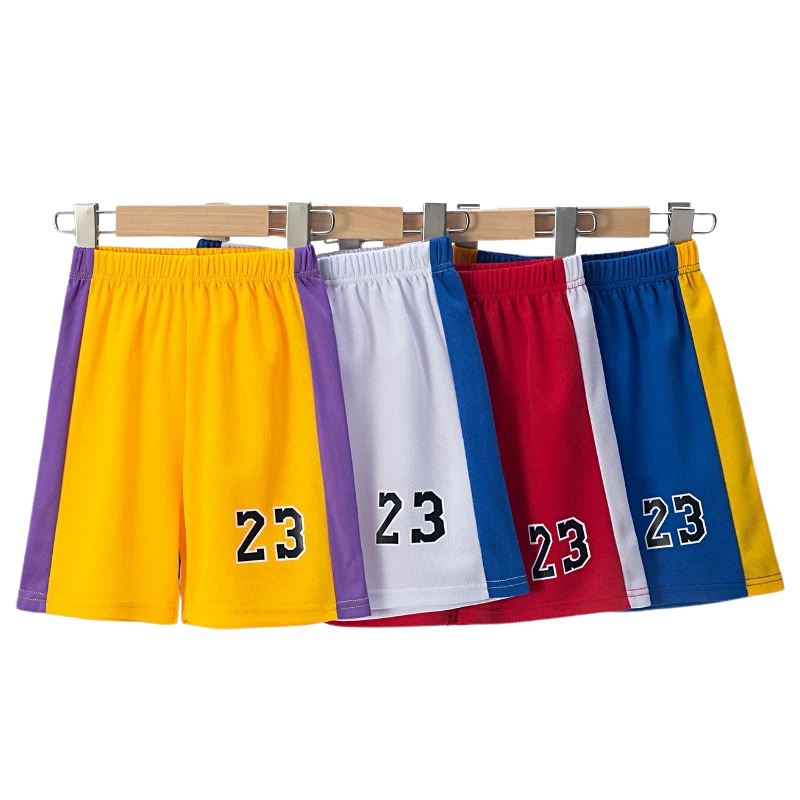 Conjunto de Basquete Infantil para o Verão - Conjunto com até 4 Unidades Conjunto de Basquete Infantil para o Verão - Conjunto com até 4 Unidades Loja do Bambino Conjunto 4 Calções 100 