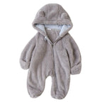 Macacão Bebê Peluciado Com Capuz de Urso Macacão Bebê Peluciado Com Capuz de Urso Loja do Bambino 