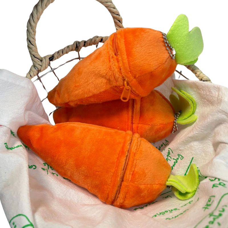 Mini Coelho de pelúcia com cenoura Mini Coelho de pelúcia com cenoura Loja do Bambino 