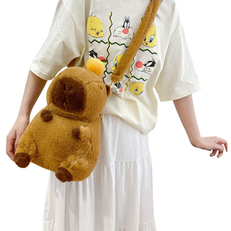 Mochila Infantil Pelúcia Capivara Mochila Infantil Pelúcia Capivara Loja do Bambino 