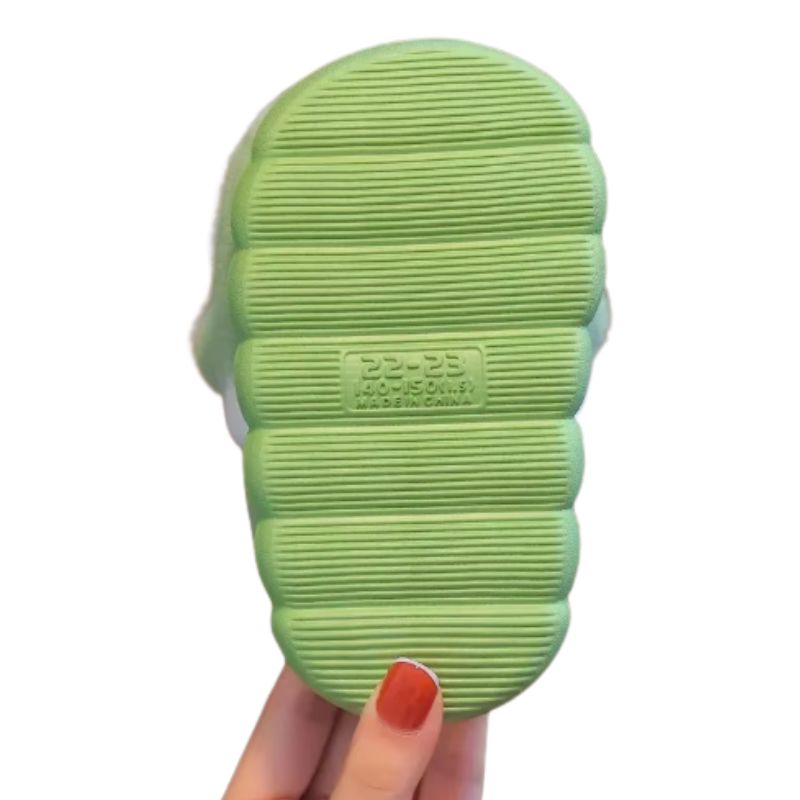 Pantufa Infantil de Bichinho Pantufa Infantil de Bichinho Loja do Bambino 