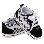 Sapatinho Bebê Estilo Tênis Casual Xadrez Sapatinho Bebê Estilo Tênis Casual Xadrez Loja do Bambino 