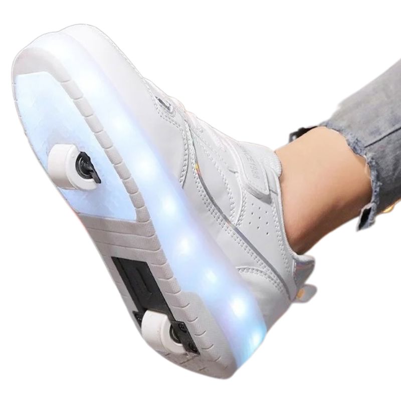 Tênis Com Rodinha e Luz de Led Infantil Tênis Com Rodinha e Luz de Led Infantil Loja do Bambino 