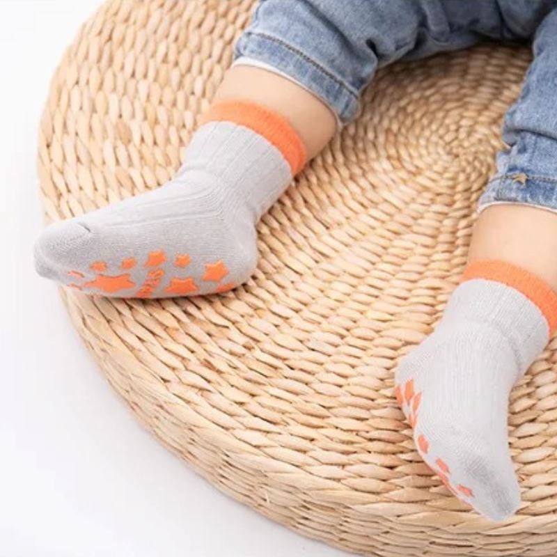 Meias Bebê Antiderrapante Cano Médio - Conjunto com 3 unidades Meias Bebe Antiderrapante Cano Médio Loja do Bambino 