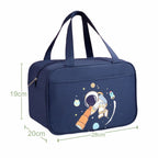 Conjunto Mochila Infantil Astronauta Ortopédica Impermeável Conjunto Mochila Infantil Astronauta Ortopédica Impermeável Loja do Bambino 