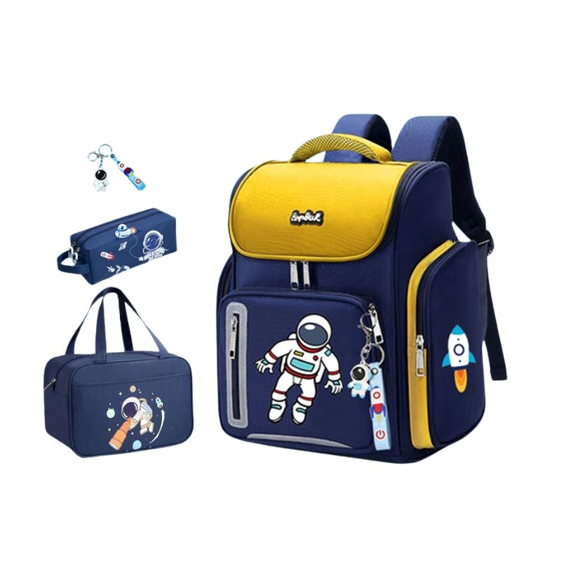 Conjunto Mochila Infantil Astronauta Ortopédica Impermeável Conjunto Mochila Infantil Astronauta Ortopédica Impermeável Loja do Bambino Amarelo 