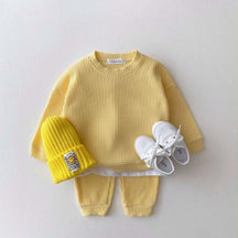 Conjunto Infantil Elegância - Moletom + Calça Conjunto Infantil Elegância - Moletom + Calça Loja do Bambino Amarelo 6 Meses 
